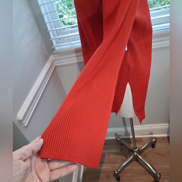Anthropologie Red Off The Shoulder Medium Weight Sweater Sz M NWT - Picture 3 of 12